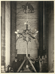 222151 Afbeelding van het op de lantaarn van de Domtoren te Utrecht te plaatsen torenkruis, met de windvaan ...